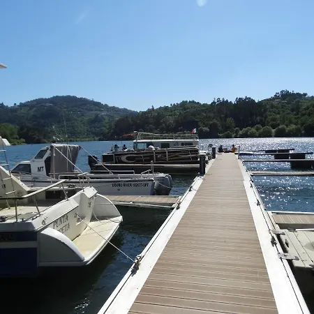 بوتيل Douro Houseboats