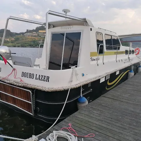 بوتيل Douro Houseboats