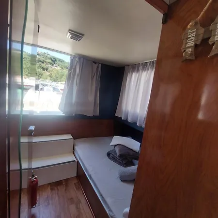 Douro Houseboats