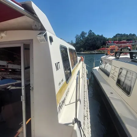 Douro Houseboat *