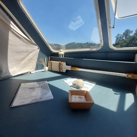 Douro Houseboats * Varzea do Douro
