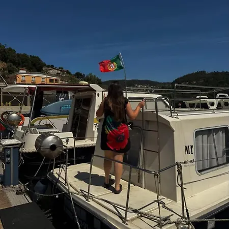 Douro Houseboats بوتيل
