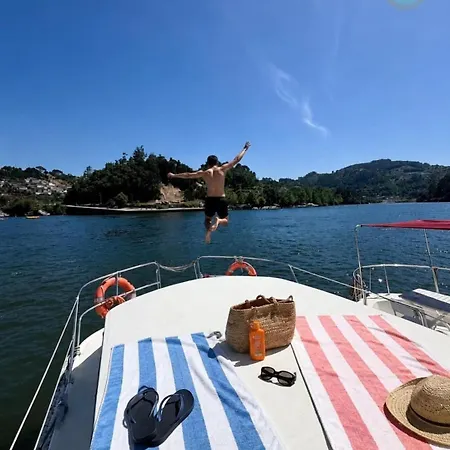 Douro Houseboats *