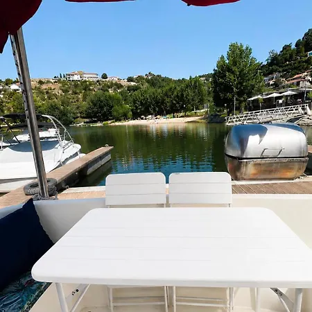 Douro Houseboat *