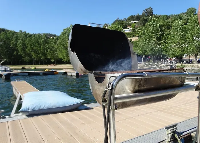 Douro Houseboats Botel *