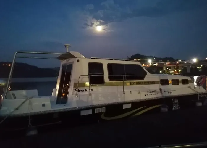 Douro Houseboats Botel